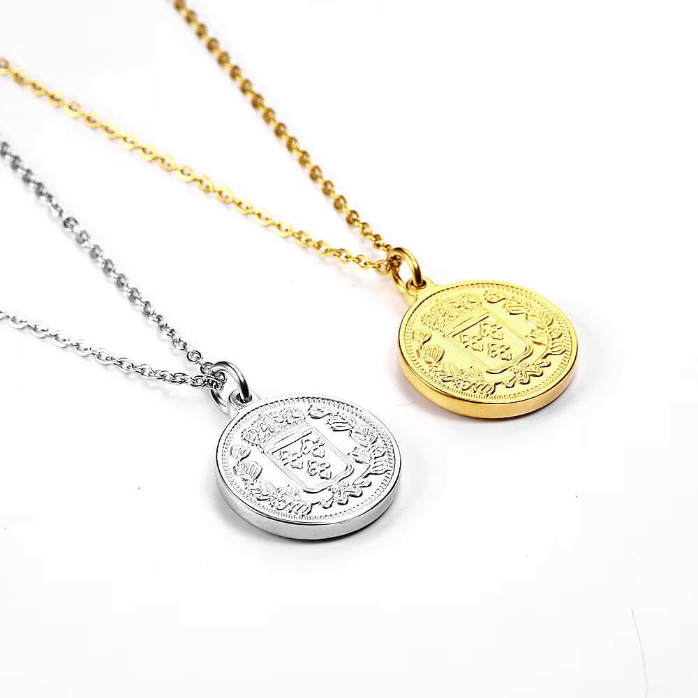 Coin Necklace Delicate - Delikatny pozłacany naszyjnik z zawieszką w