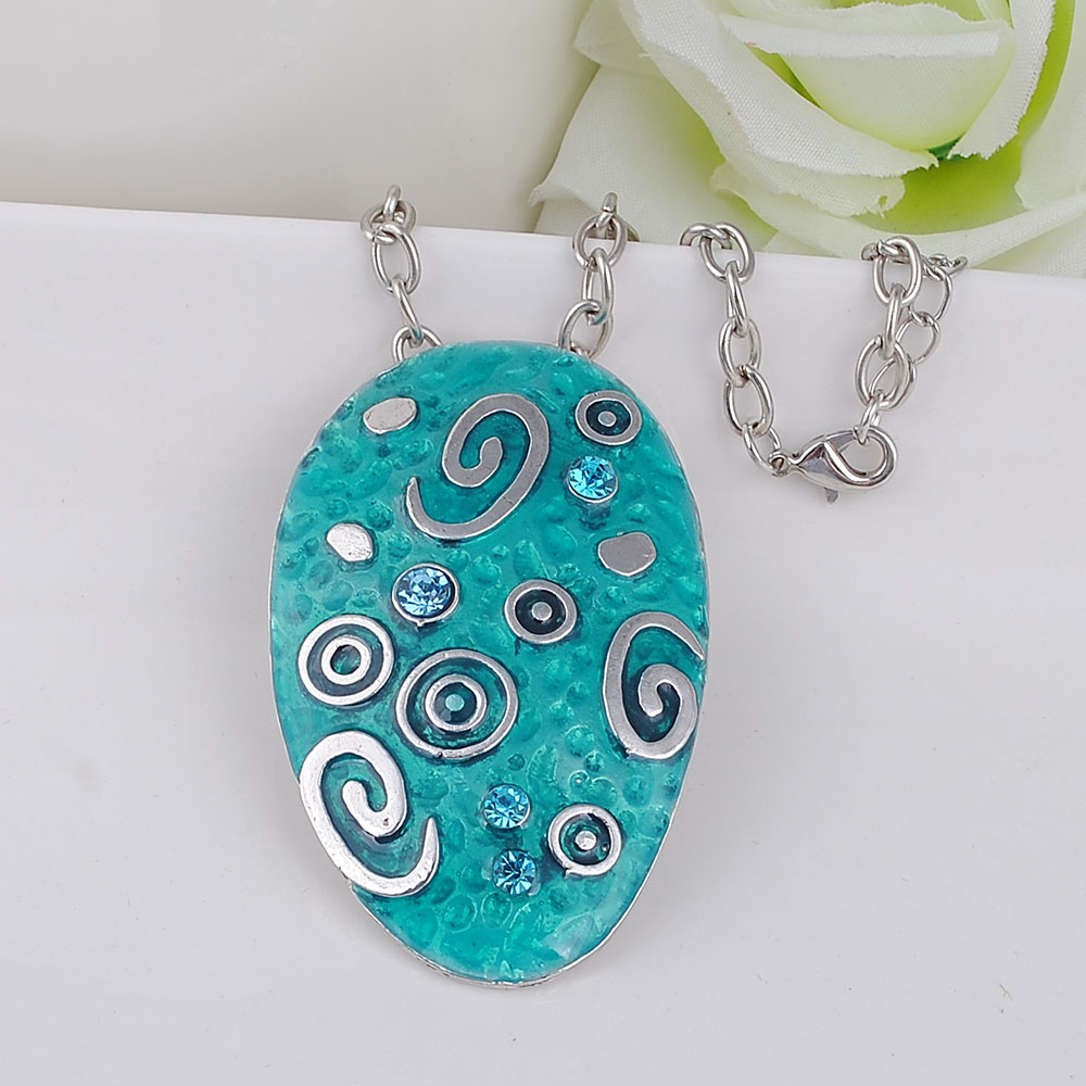 Women'S Accessories Gift Ideas - Emaliowany naszyjnik z zawieszką w stylu