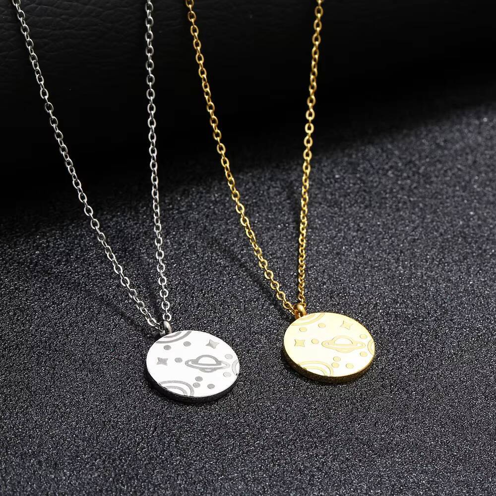 Coin Necklace Delicate - Moneta ze stali nierdzewnej mapa świata