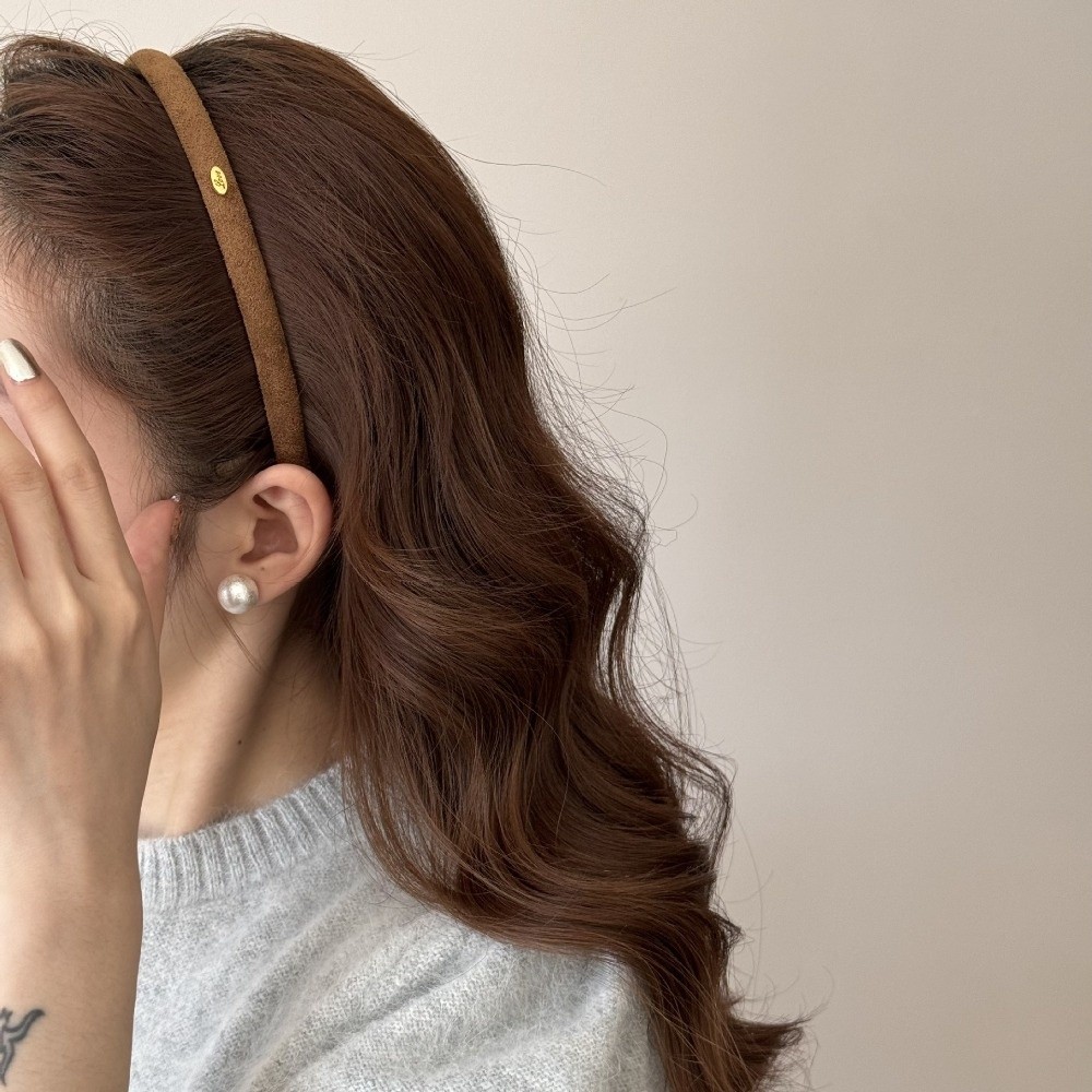 Modna opaska na głowę z płaski – Women Accessories Logo recenzja i cena