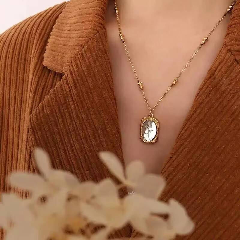Naszyjnik ze stali nierdzewnej – Coin Necklace Delicate recenzja i cena